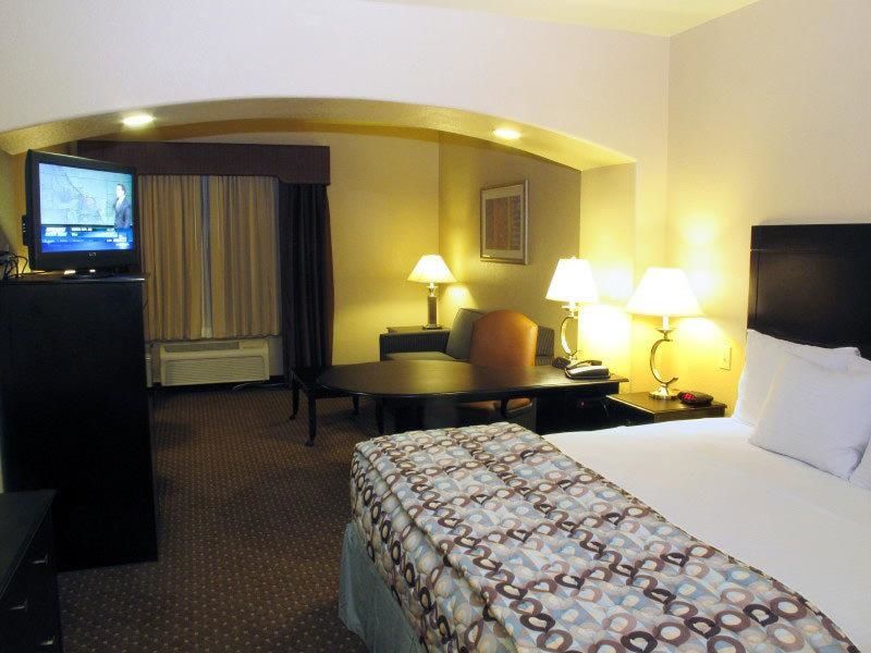 La Quinta By Wyndham Ne Long Beach/Cypress Hawaiian Gardens Room photo