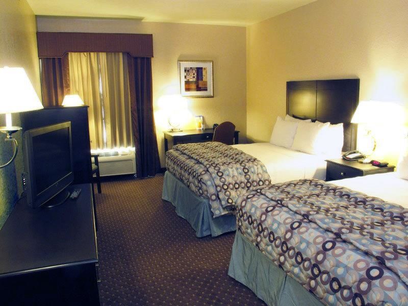 La Quinta By Wyndham Ne Long Beach/Cypress Hawaiian Gardens Room photo