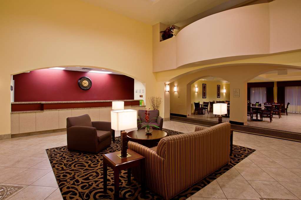 La Quinta By Wyndham Ne Long Beach/Cypress Hawaiian Gardens Interior photo