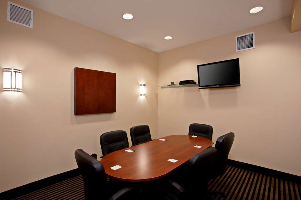 La Quinta By Wyndham Ne Long Beach/Cypress Hawaiian Gardens Facilities photo