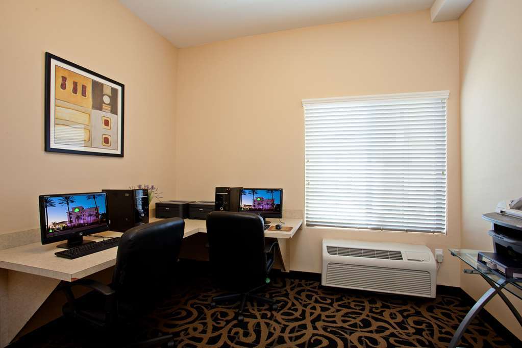 La Quinta By Wyndham Ne Long Beach/Cypress Hawaiian Gardens Facilities photo